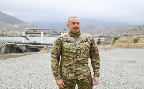 Prezident XTQ-nin hərbi hissəsində