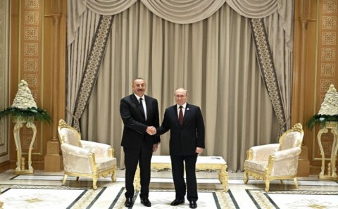 Vladimir Putin Prezident İlham Əliyevə zəng etdi