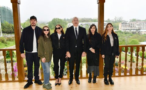 Prezidentin ailəsi ilə Şuşadan - Fotoları