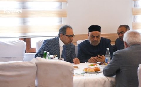 Şeyx, Abel Məhərrəmov, nazir deputatın yasında