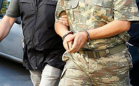 Həbs edilən polkovniklər hakim qarşısına çıxarılır
