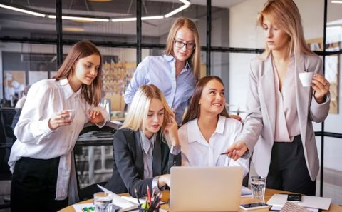 Ekspertdən deputata etiraz: 