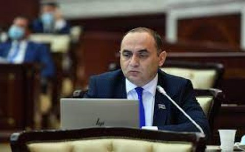 “Təcrübəsiz müəllim direktor vəzifəsində çalışır” - Deputatdan ETİRAZ