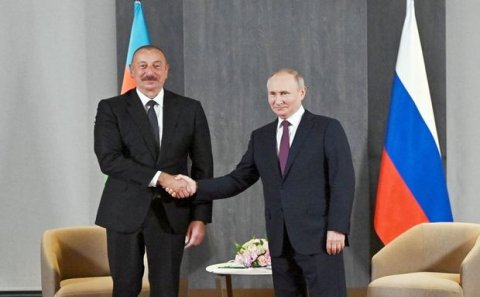 Vladimir Putin Prezident İlham Əliyevi təbrik edib