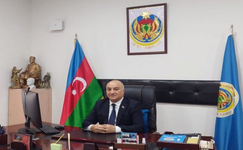 Tahir Kərimli: “Qızlar universitetlərə qısa, şəhvət doğuracaq geyimdə gedirlər, hökumət bu işə əl qoysun”