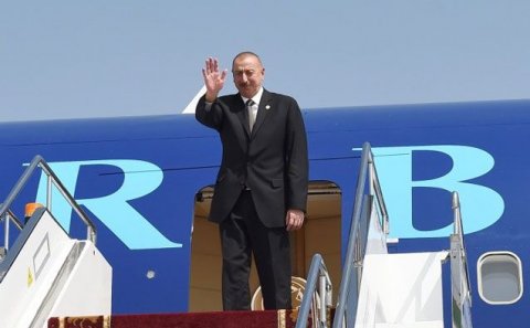 İlham Əliyev Rusiyaya işgüzar səfərə gəlib