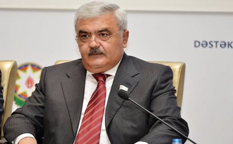 Rövnəq Abdullayev xəstəxanaya yerləşdirildi