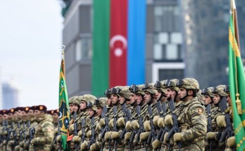 Hərbçilərlə bağlı qanun yenidən DƏYİŞİR