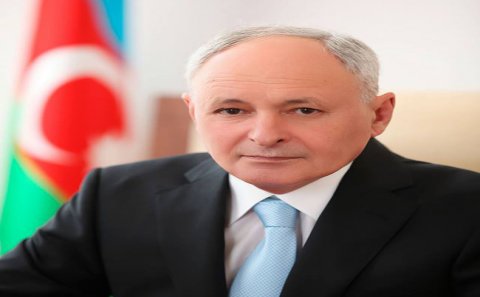 16 il səhiyyə naziri işlədi, Azərbaycan həkimlərinə etibar etmədi