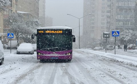 Sabah Bakıya qar yağacaq - Yollar buz bağlayacaq