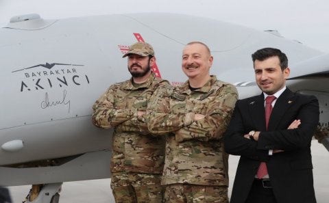 İlham Əliyev, Heydər Əliyev və Bayraktar... - FOTOLAR