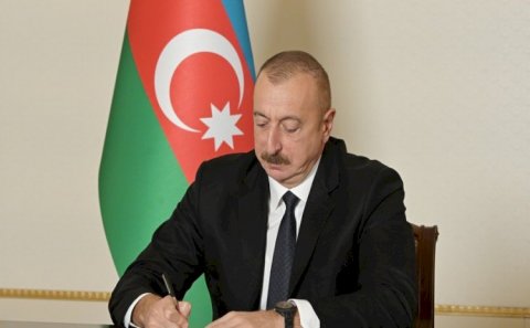 Prezident bu deputatı Dini Komitənin sədri təyin etdi - FOTO