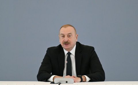 Prezidentlər Ağdamda Pənahəli xanın sarayında...
