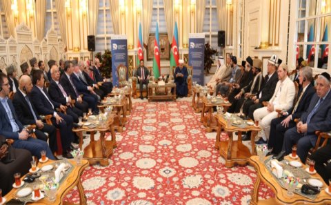 Qafqaz Müsəlmanları İdarəsinin sədri ölkəmizdə səfərdə olan dini liderlərlə görüşüb