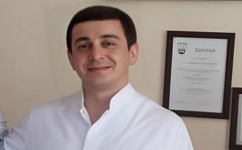 Azərbaycanda məşhur cərrah işdən çıxarıldı