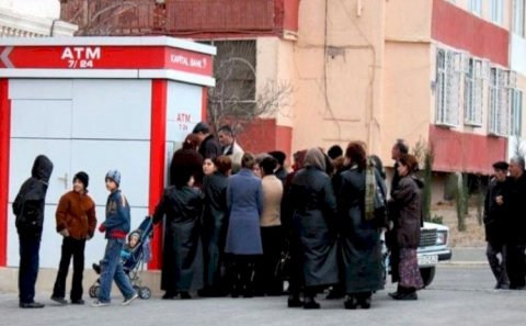 25 min məcburi köçkünün “çörəkpulu” kəsildi