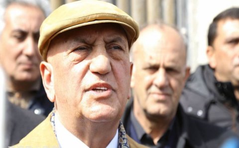 Əli İnsanov deputat olmaq üçün mübarizəyə başladı