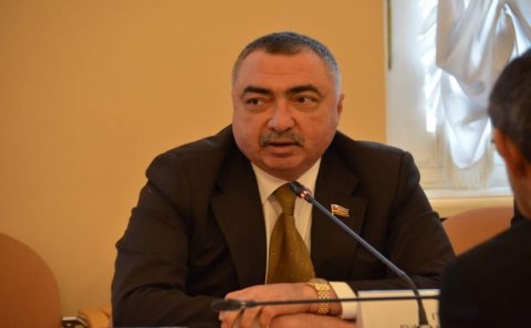 Azərbaycanda uşaqpulu TƏLƏBİNƏ PROBLEM KİMİ BAXMIRIQ-DEPUTATDAN ŞOK AÇIQLAMA