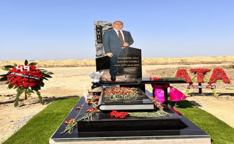 Namiq Hacıheydərlisiz təqvim...