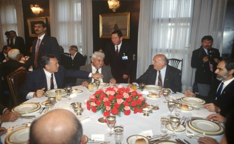 Elçibəy, Nazarbayev və Türkmənbaşı yemək süfrəsində– FOTOXRONİKA