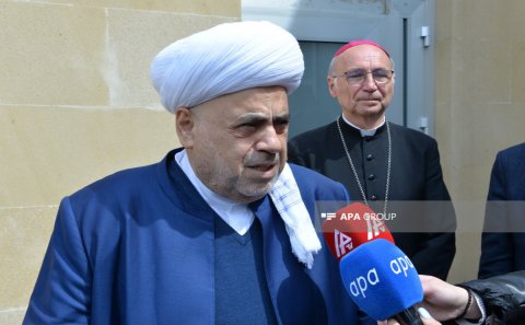  Şeyxülislam Allahşükür Paşazadə Papanın dəfnində iştirak edəcəkmi? – Özü açıqladı