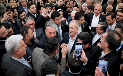 Məsud Pezeşkian Bakıda iranlı soydaşları ilə görüşdə: “Nizami bu torpağa məxsusdur”
