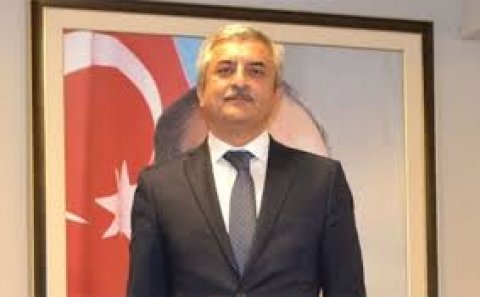 İki müavini və köməkçisi olmayan icra başçısı kimdir?