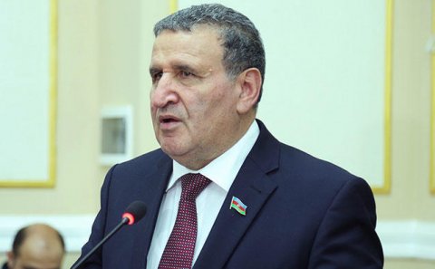 İsa Həbibbəylinin aylıq maaşı təəccübləndirdi