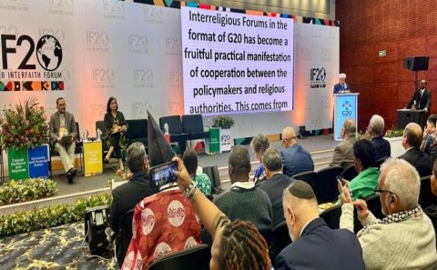 Şeyxülislam Allahşükür Paşazadə G20 Dinlərarası Forumunda