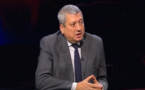 Tofiq Zülüfqarovdan “qamçı və kökə” təklifi: “İrəvana səfir göndərmə aktual deyil”