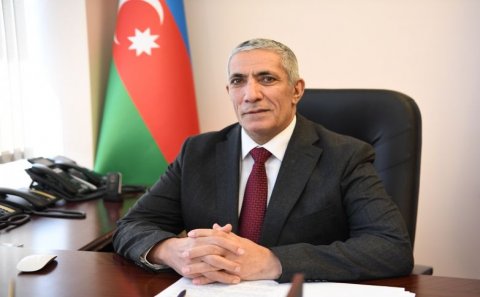 Siyavuş Novruzov: “Ramiz Mehdiyevə mədhiyyə deyənlərin, şeir, qəzəl oxuyanların hamısı kənarda qalıb, məni müzakirə edirlər”