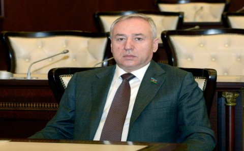 Deputat icra başçısının həbsindən DANIŞDI