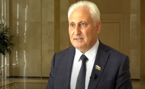 Efirlərə çağırılanlar bilmirsən müğənnidir, yoxsa boksyor - Hikmət Babaoğlu 