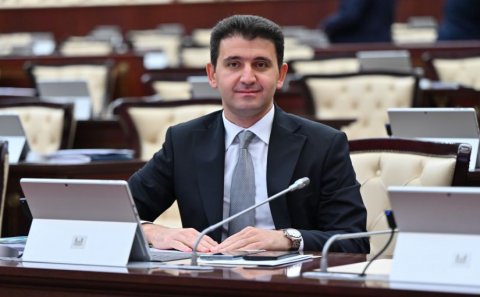 Deputat: “Azərbaycan quru sərhədlərini bağlamaqla vətəndaşlarını çətinlikdən və risklərdən qorudu”