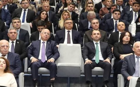 Kənddə 12 sot torpağım var, Bakıdan idarə edirəm