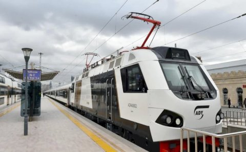 Bakı-Tbilisi qatarına biletlər 81 manatdan 180 manata qədər dəyişir - TARİFLƏR